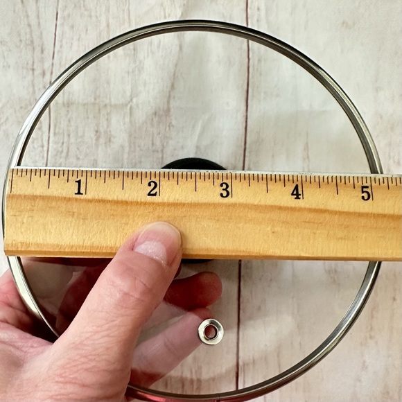 T-Fal Tempered Glass Lid With Vent - Inner Diameter 5.25” Reference # 70S-S2 - Picture 5 of 5